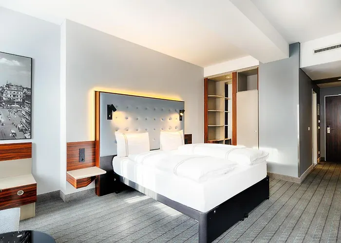 Premier Inn Köln City Mediapark